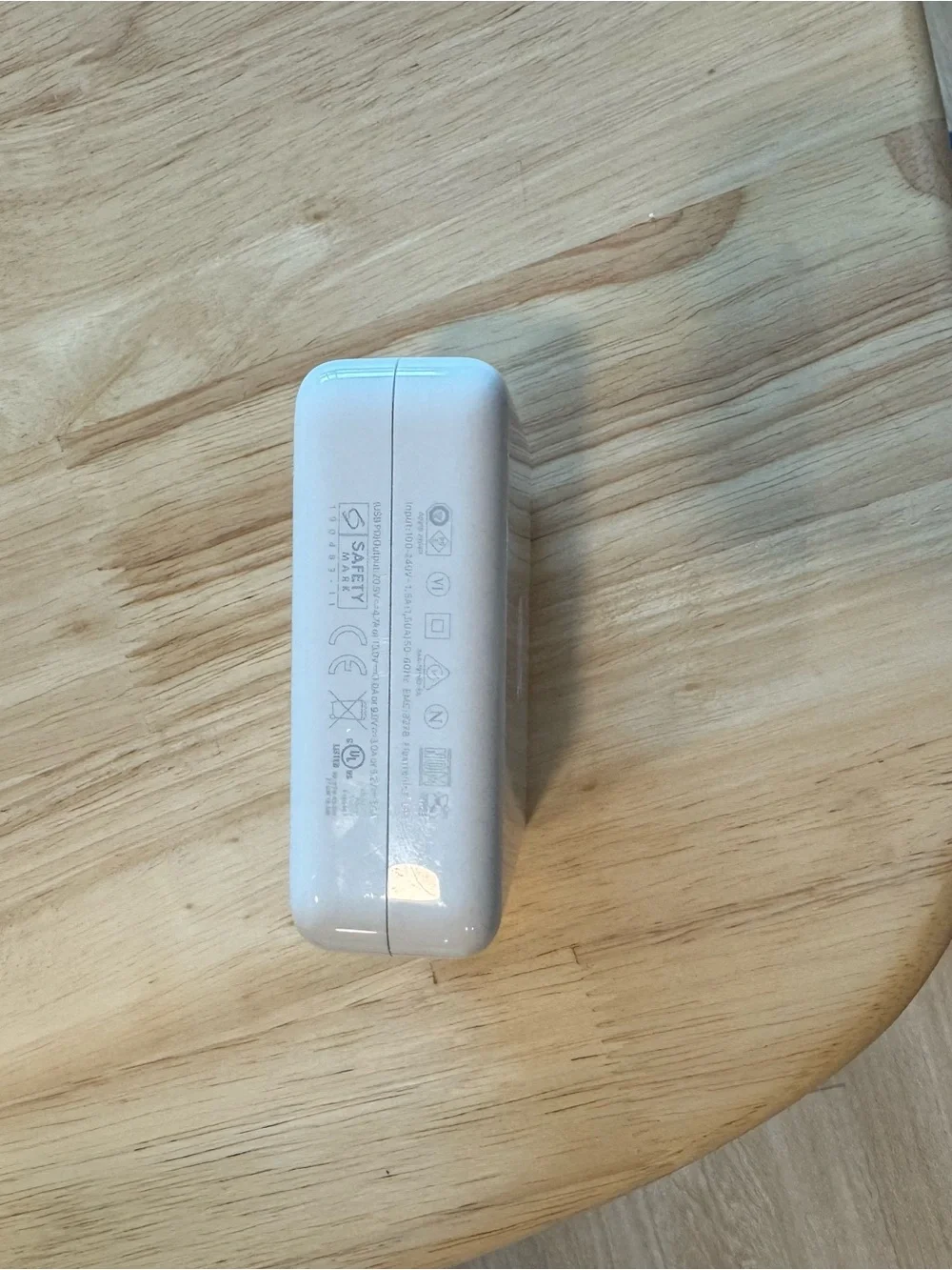 Apple White USB-C Power Adapter with Apple Logo 96W